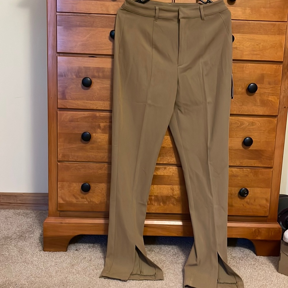 Danielle Bernstein khaki- tan pant
